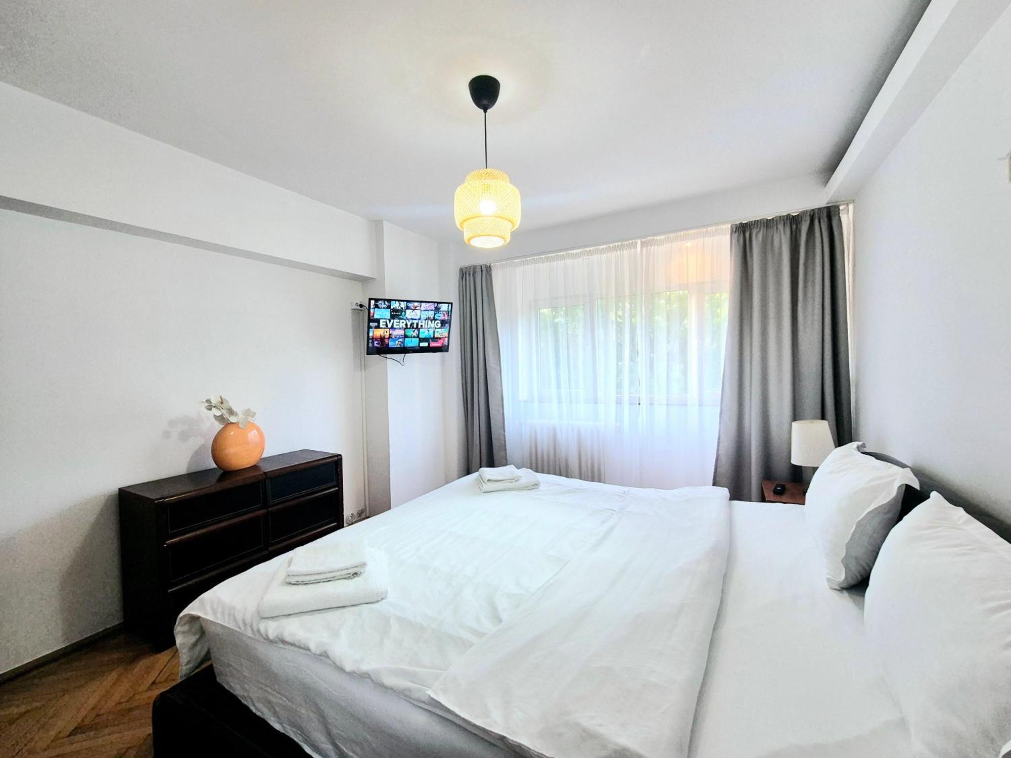 Tranquil Unirii Residence - Elegant & Spacious Living With Parking Steps From Parliament Bucarest Exterior foto